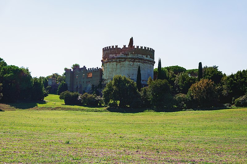 File:Mausoleo di Cecilia Metella, panorama.jpg