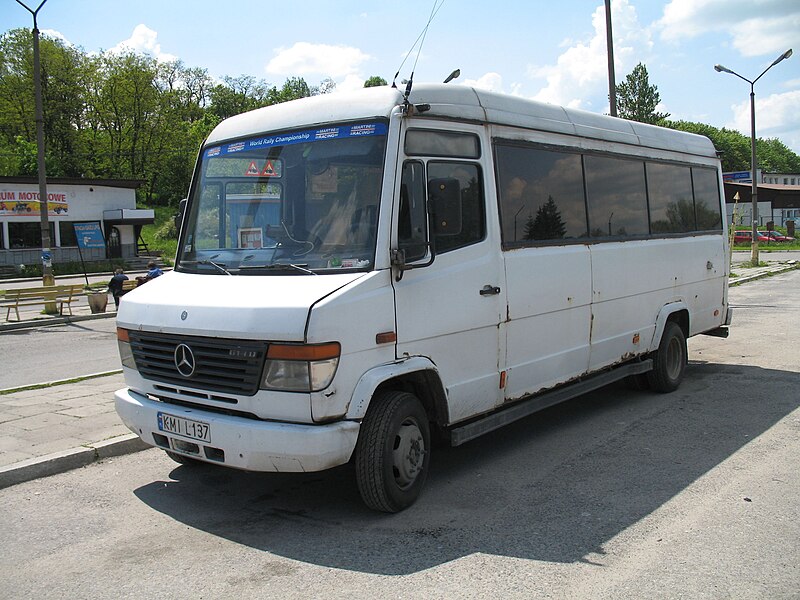 File:Mercedes-Benz 614D in Miechów.jpg