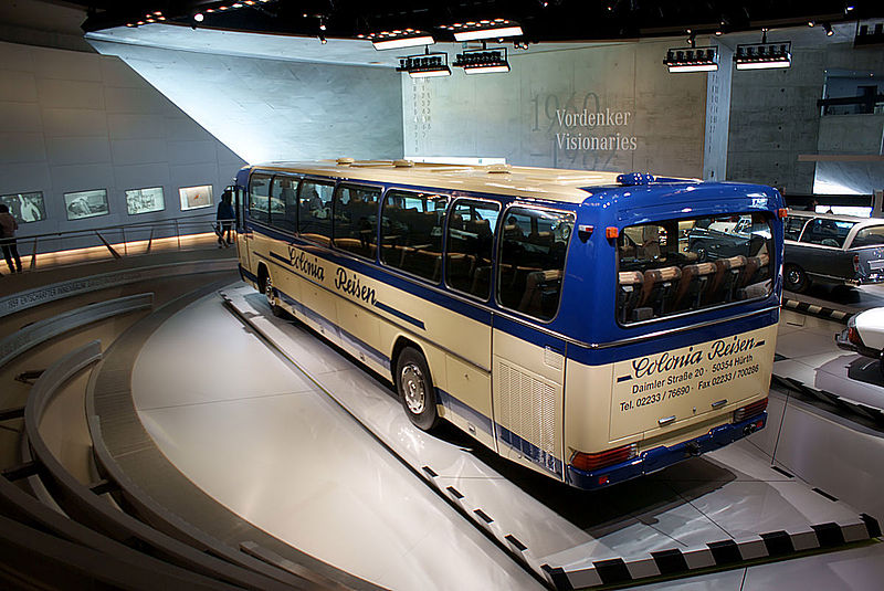 File:Mercedes-Benz O303 1979 Reise-Omnibus AboveLSideRear MBMuse 9June2013 (14980489051).jpg