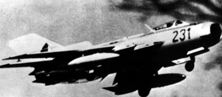 Tập_tin:MiG-19_Farmer.jpg