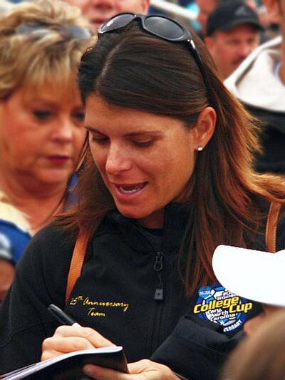 Mia Hamm won numerous awards with the Tar Heels