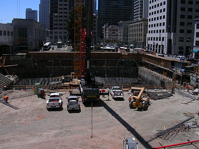 Millennium Tower, SF, under construction in June 2006.JPG