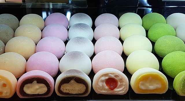 640px-Mochi-dessert-1024x562.jpg