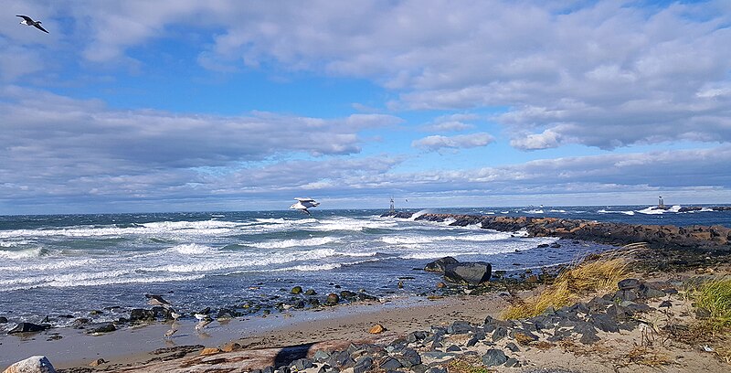 File:Montauk Harbor south jetty by Don Ramey Logan.jpg