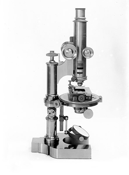 File:Nachet collection; Hartnack microscope Wellcome M0000226.jpg