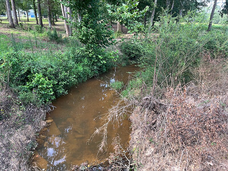 File:Nanabe Creek.jpg