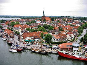 Neustadt In Holstein: Geografie, Geschichte, Politik