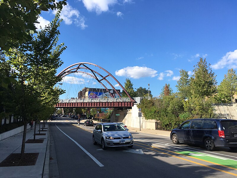 File:New footbridge (38399917361).jpg