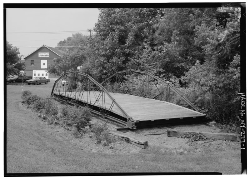 File:OBLIQUE VIEW LOOKING NORTHWEST. - Avery-Bartholomew Patent Railroad Iron Bridge, Town park south of Route 222, west of Owasco Inlet (moved from Elm Street Extension spanning Fall HAER NY,55-GRO,1-1.tif