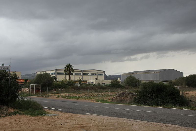 File:Olbia, aeroporto di Olbia-Vena Fiorita (01).jpg