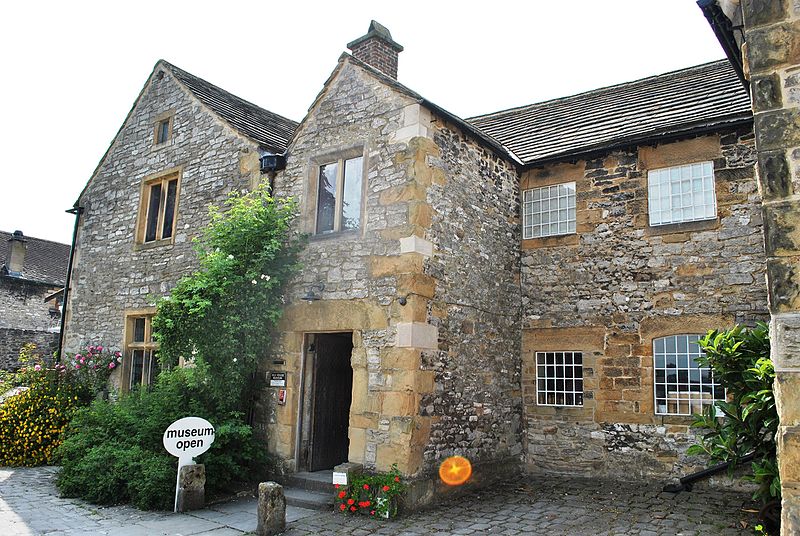 File:Old House Museum, Bakewell 201307 166.jpg