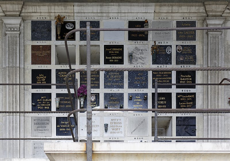 File:Père-Lachaise - Division 87 - Columbarium 4257-4329.jpg