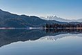 English: View of the peninsula and the Mittagskogel Deutsch: Blick zur Halbinsel und zum Mittagskogel