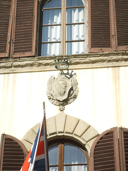 File:Palazzo gianfigliazzi 2, stemma.JPG