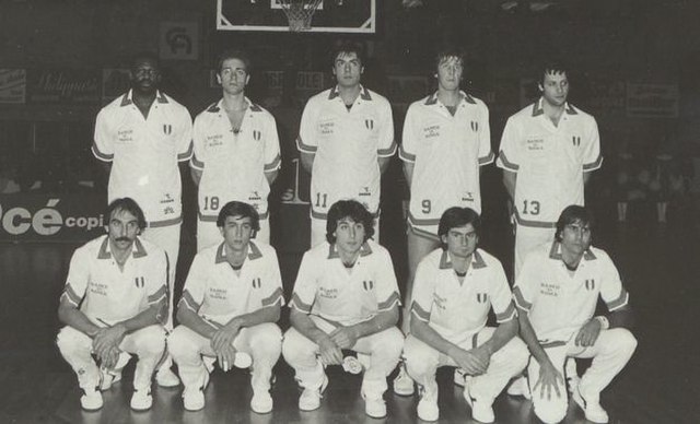 Banco di Roma before the kick-off of the European Champions Cup match against Limoges CSP in 1983.