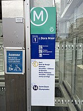 Saint-Ouen metro-estazioko sarrera-seinalea, Dora Maar kalea, Saint-OapenaSeine.