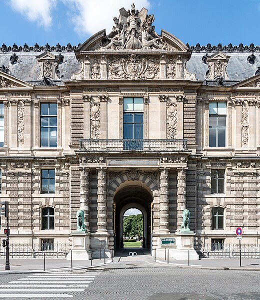 File:Paris, Louvre, Porte des Lions -- 2014 -- 1393.jpg