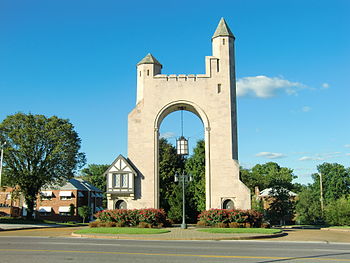 File:Pasadena Hills Entrance Tower.JPG