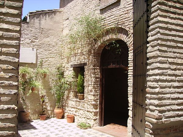 The courtyard of Córdoba Synagogue.