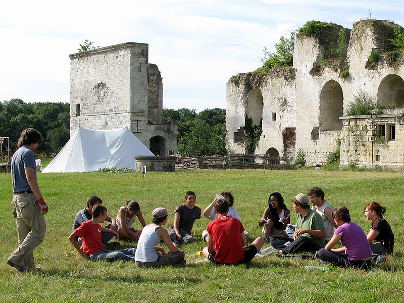 File:Picquigny (29 juillet 2009) pause matinale des bénévoles 1a.jpg