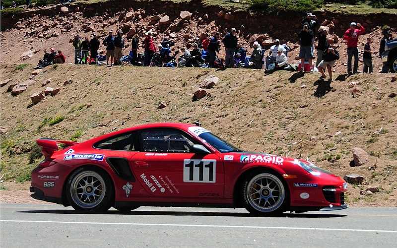 File:Pikes Peak Hill Climb 2011 (5878397866).jpg