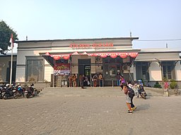 Järnvägsstation i Serang.