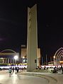 Plaza de armas de Pucallpa, obelisco.jpg