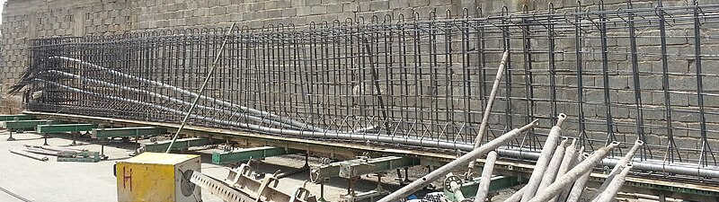 File:Prestressed concrete-beam-B.jpg