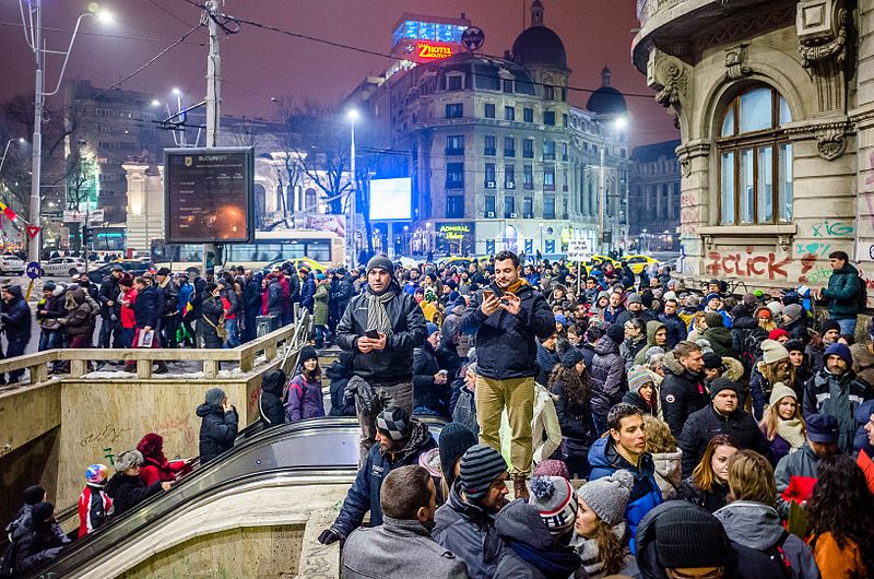 File:Protest against corruption - Bucharest 2017 - Piata Universitatii - 3.jpg