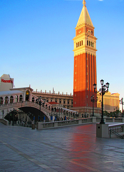 File:Red Tower Venetian Hotel (3540001889).jpg