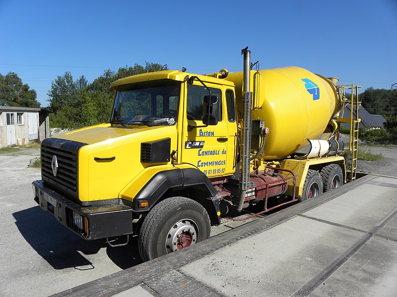 File:Renault C 300 Cement truck.jpg