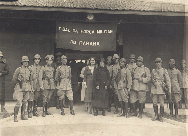 File:Revolução Constitucionalista de 1932 - Oficiais do 1º batalhão da Força Militar do Paraná.jpg