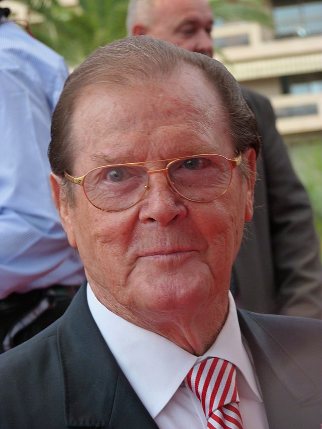 Roger Moore, 2012