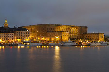 Tập_tin:Royalpalace_Stockholm.jpg