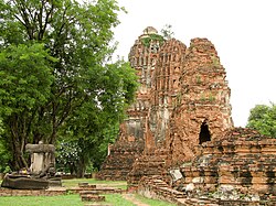 Ruins of Ayutthaya Thailand 16.jpg
