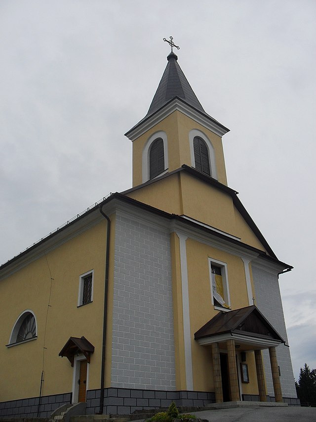 Igreja de Nossa Senhora da Assunção, em Detvianska Huta.