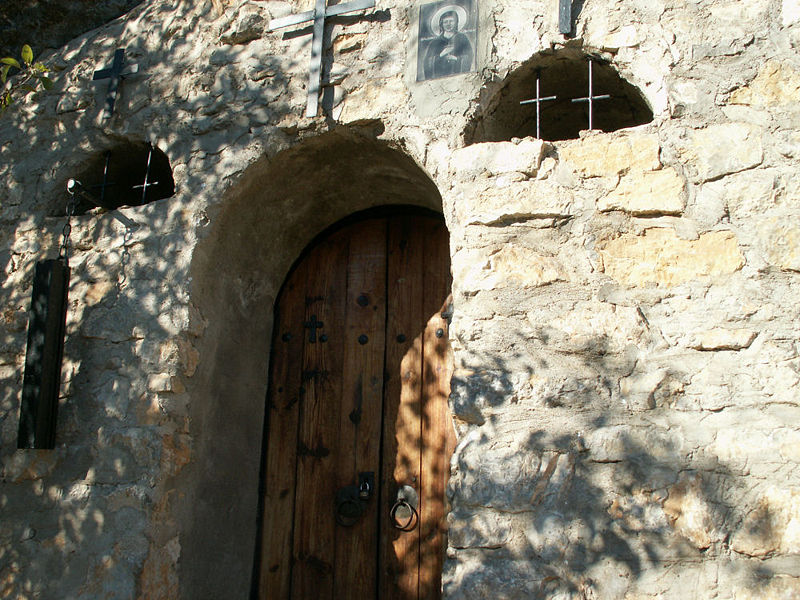 File:Saint Petka Chapel in Tran, Bulgaria 3.jpg