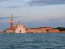 L'isola di San Giorgio Maggiore, vista dal canale della Giudecca.