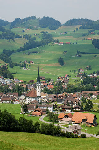 <span class="mw-page-title-main">Schüpfheim</span> Municipality in Lucerne, Switzerland