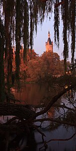 Das Schloss kurz nach Sonnenuntergang