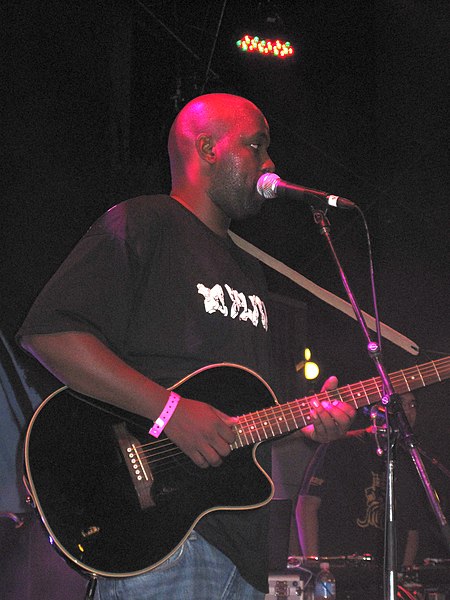 Shad performing in 2009