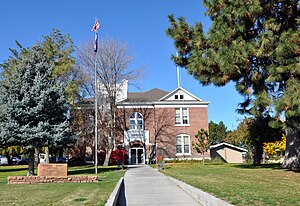 Sherman county oregon courthouse.jpg