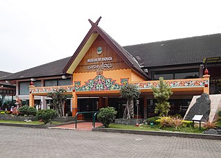 <span class="mw-page-title-main">Sri Baduga Museum</span> State museum in Bandung, Indonesia