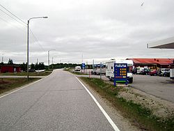 Supermarkets and petrol stations in Näätämö on regional road 971