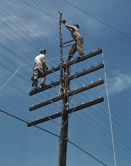 TVA Linemen.jpg