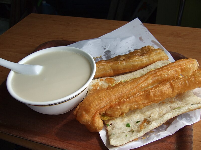 File:Taipei breakfast with fresh soymilk 20071023.jpg