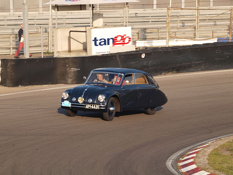 File:Tatra 77A dutch licence registration AM-44-01 pic11.JPG