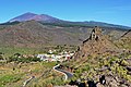 Santiago del Teide et, à l'arrière plan, le Teide