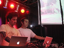 Выступление Telefon Tel Aviv на Decibel Festival (сентябрь 2006).
