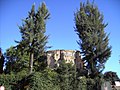 Même exèdre, vue de l'extérieur, depuis le bas de la Viale del Monte Oppio.